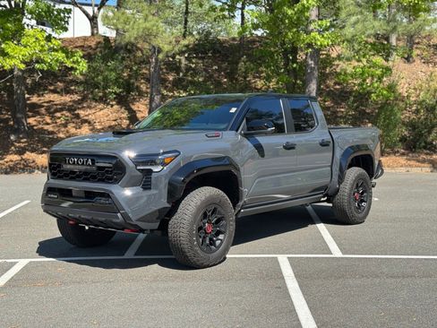 Used 2025 Toyota Tacoma TRD Pro image 4