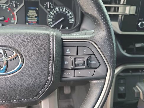 Used 2025 Toyota Tundra SR5 AWD/4WD image 18