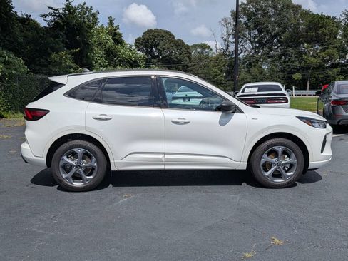 Used 2023 Ford Escape ST-Line w/ Tech Pack #1 AWD/4WD image 3