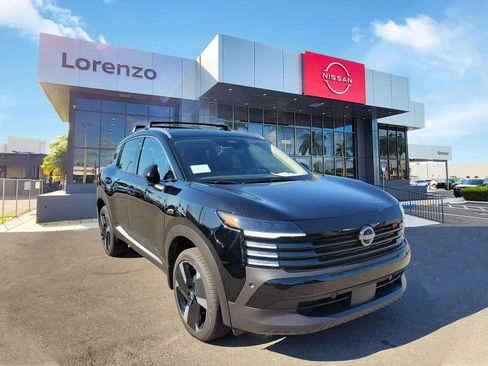 New 2026 Nissan Kicks SR image 3