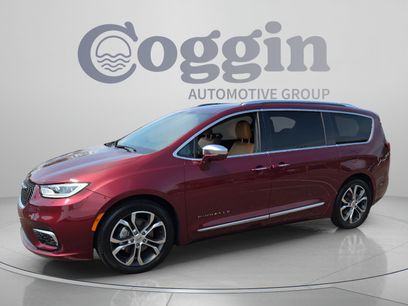 Used 2022 Chrysler Pacifica Pinnacle