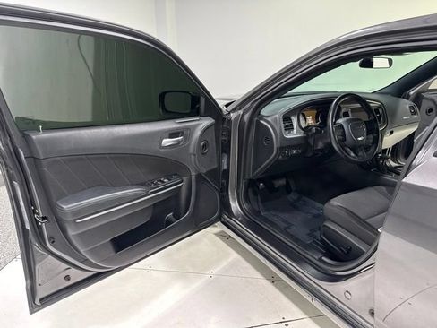 Used 2020 Dodge Charger SXT RWD image 6