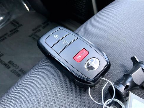 Certified 2025 Toyota Tacoma SR5 image 14