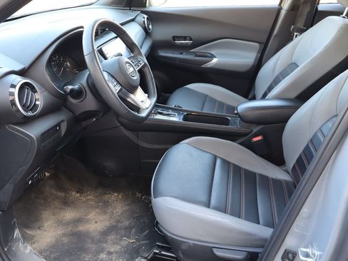 Used 2023 Nissan Kicks SR w/ SR Premium Package FWD image 15