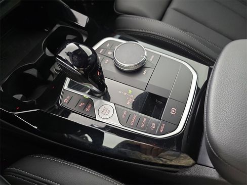 Certified 2024 BMW X3 xDrive30i w/ M Sport Package image 25