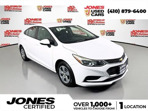 Used 2018 Chevrolet Cruze LS FWD image 1