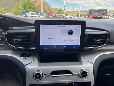 Used 2023 Ford Explorer XLT w/ Equipment Group 202A image 4