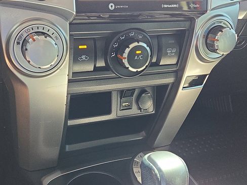 Used 2022 Toyota 4Runner SR5 Premium w/ Moonroof Package AWD/4WD image 20