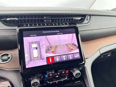 New 2025 Jeep Grand Cherokee Summit image 33