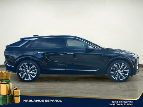 Used 2024 Cadillac Lyriq Luxury w/ LPO, Floor Liner Package image 8