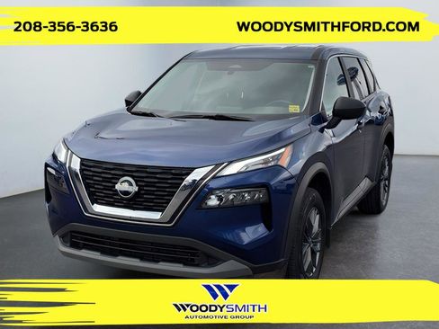 Used 2023 Nissan Rogue S image 1