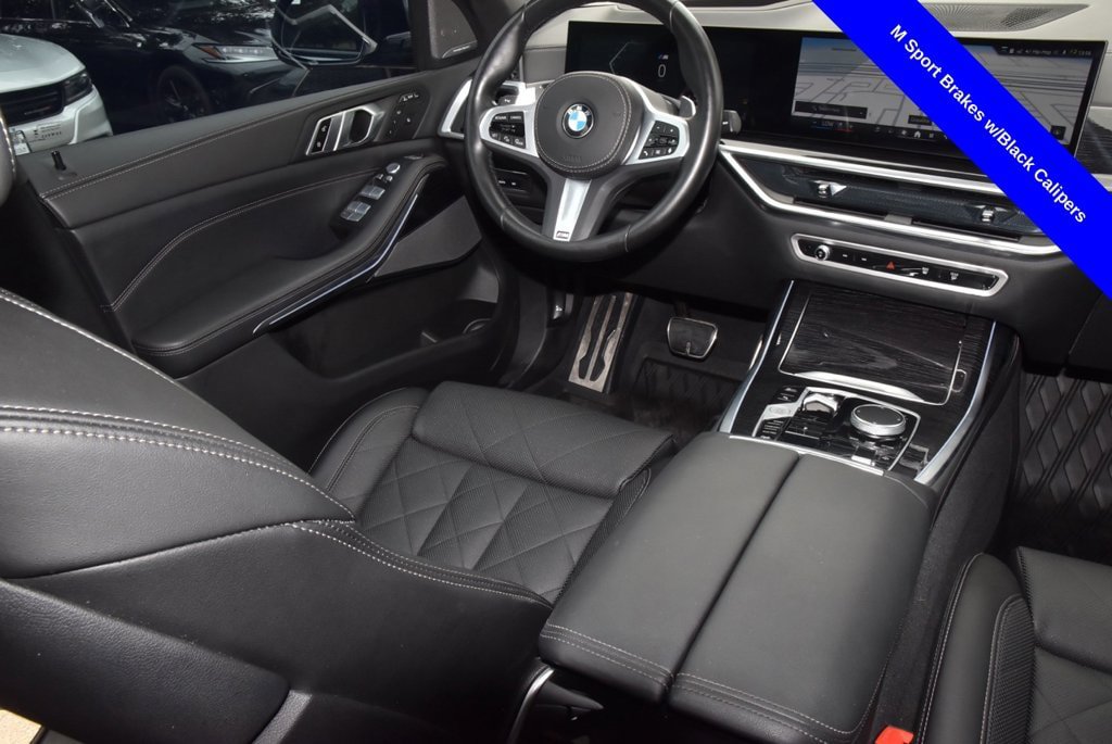 Used 2024 BMW X7 xDrive40i w/ M Sport Package AWD/4WD image 16