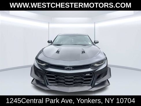 Used 2016 Chevrolet Camaro SS RWD image 2