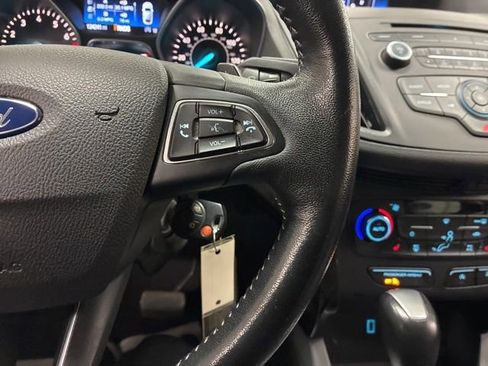 Used 2017 Ford Escape SE w/ SE Sport Appearance Package AWD/4WD image 26