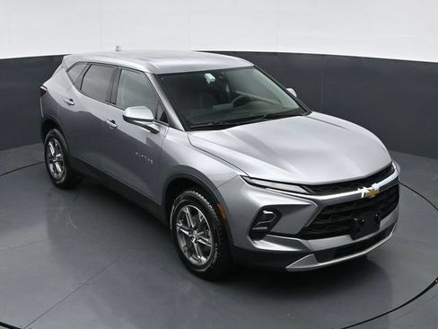Used 2025 Chevrolet Blazer LT FWD image 33