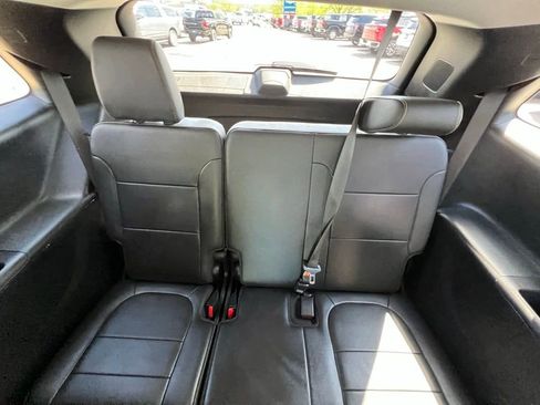 Used 2021 Chevrolet Traverse LT w/ LT Premium Package AWD/4WD image 22