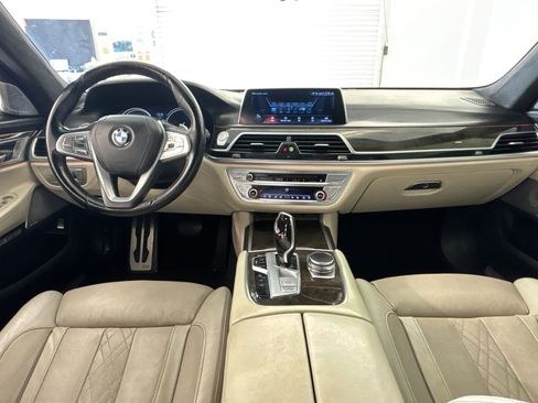 Used 2016 BMW 750i image 15