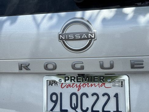 Certified 2024 Nissan Rogue S FWD image 7