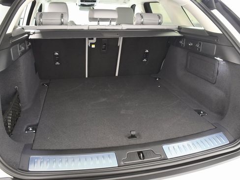 Used 2025 Land Rover Range Rover Velar Dynamic SE image 24