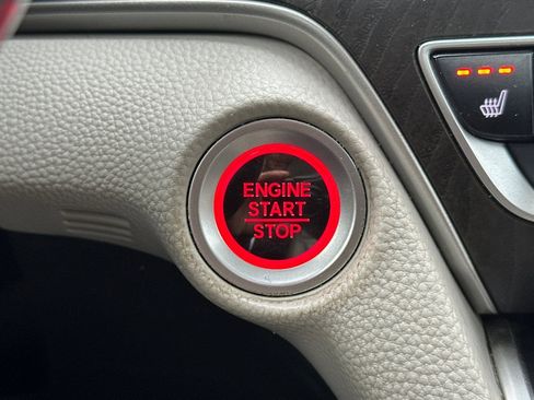 Used 2018 Honda Accord EX-L image 32