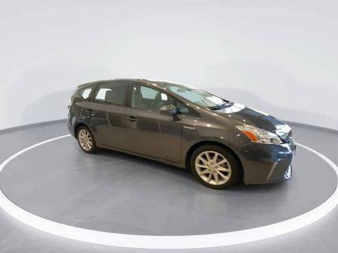 Used 2014 Toyota Prius V Five FWD image 2