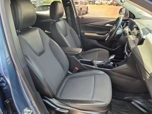 Used 2024 Buick Encore GX Preferred FWD image 17