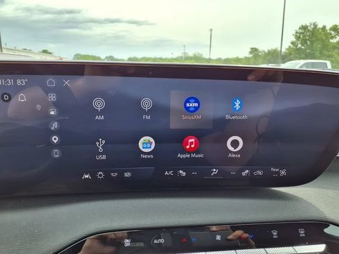 Used 2025 Buick Enclave Preferred AWD/4WD image 72