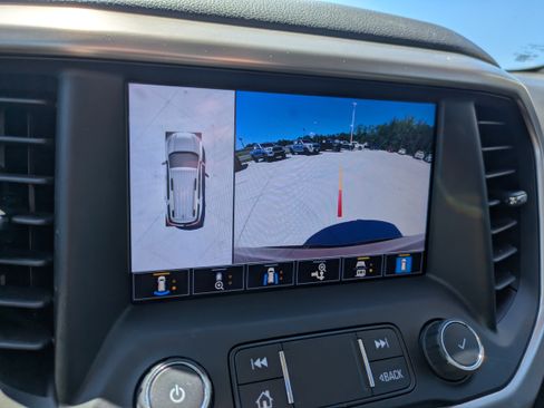 Used 2022 GMC Acadia Denali w/ Denali Ultimate Package FWD image 24