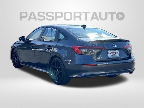 Used 2024 Honda Civic Sport image 2