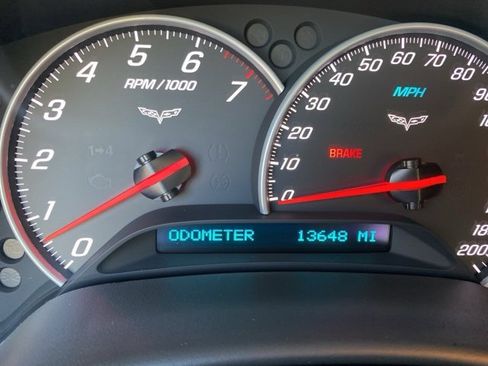 Used 2012 Chevrolet Corvette Grand Sport w/ 3LT Preferred Equipment Group image 31