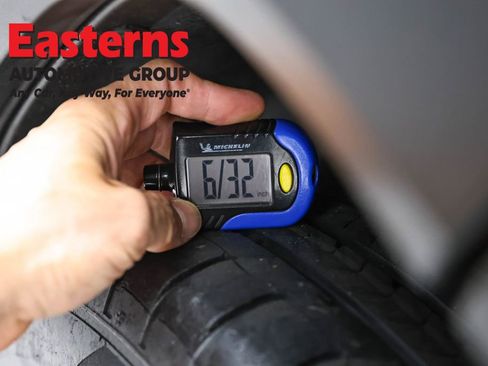 Used 2018 Jeep Renegade Altitude AWD/4WD image 27
