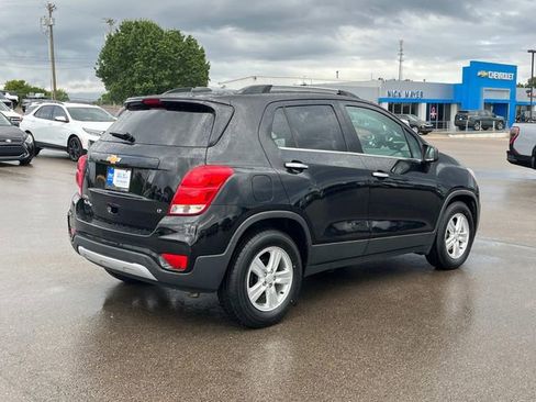Used 2018 Chevrolet Trax LT w/ LT Convenience Package image 4