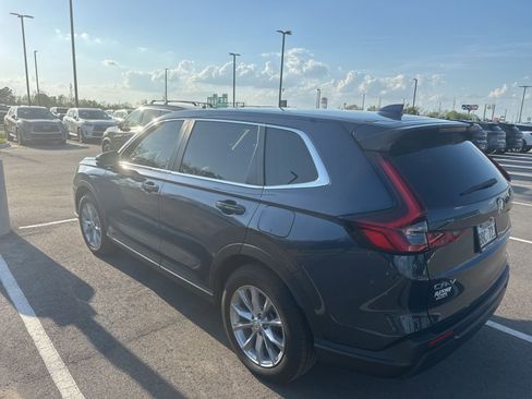 Used 2025 Honda CR-V EX-L image 2