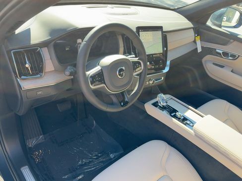 Used 2026 Volvo XC90 B6 Plus w/ Protection Package image 4