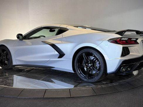 Used 2023 Chevrolet Corvette Stingray Premium Cpe w/ Z51 Performance Package image 24