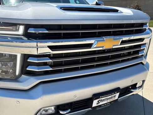 Used 2022 Chevrolet Silverado 2500 High Country w/ Z71 Off-Road Package AWD/4WD image 54