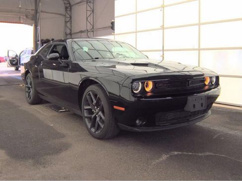 Used 2023 Dodge Challenger SXT w/ Blacktop Package RWD image 4