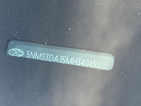 Used 2021 Hyundai Santa Fe SEL w/ Convenience + Premium Package image 2