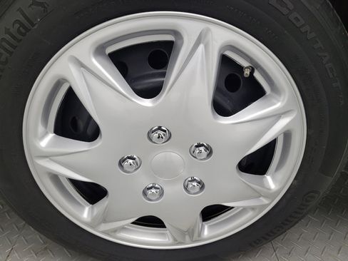 Used 2019 Toyota Corolla SE image 31