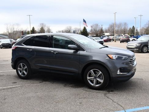 Used 2022 Ford Edge SEL w/ Convenience Package image 8
