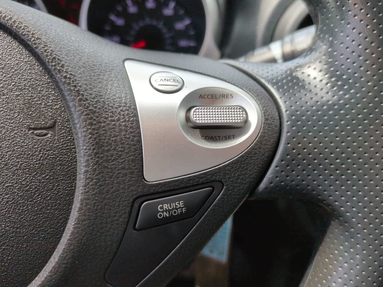 Used 2014 Nissan Juke S FWD image 22