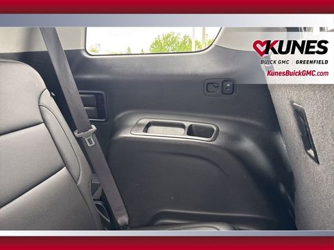 Used 2023 GMC Acadia SLT AWD/4WD image 45