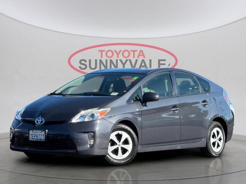 Used 2014 Toyota Prius Three FWD image 2
