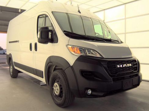 Used 2025 RAM ProMaster 3500 w/ Convenience Group FWD image 2