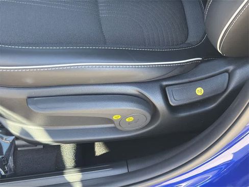 Certified 2024 Hyundai Venue Limited image 25