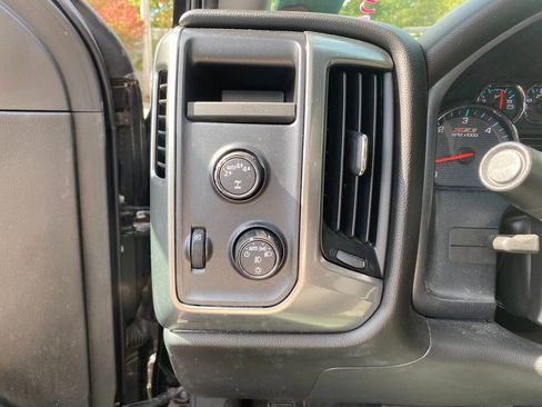 Used 2018 Chevrolet Silverado 1500 LT w/ All Star Edition image 14