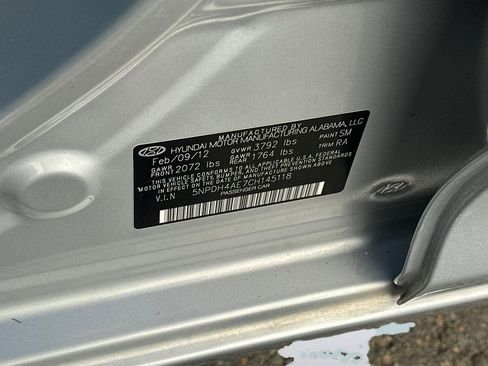 Used 2012 Hyundai Elantra GLS image 20