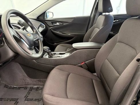 Used 2023 Chevrolet Malibu LT FWD image 11