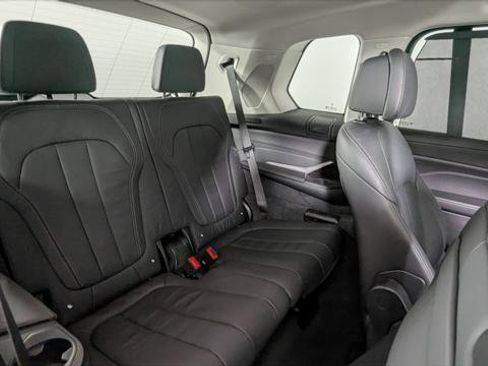 Used 2020 BMW X7 xDrive40i w/ Executive Package image 24