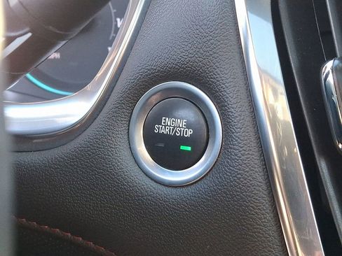 Used 2023 Chevrolet Traverse RS image 33